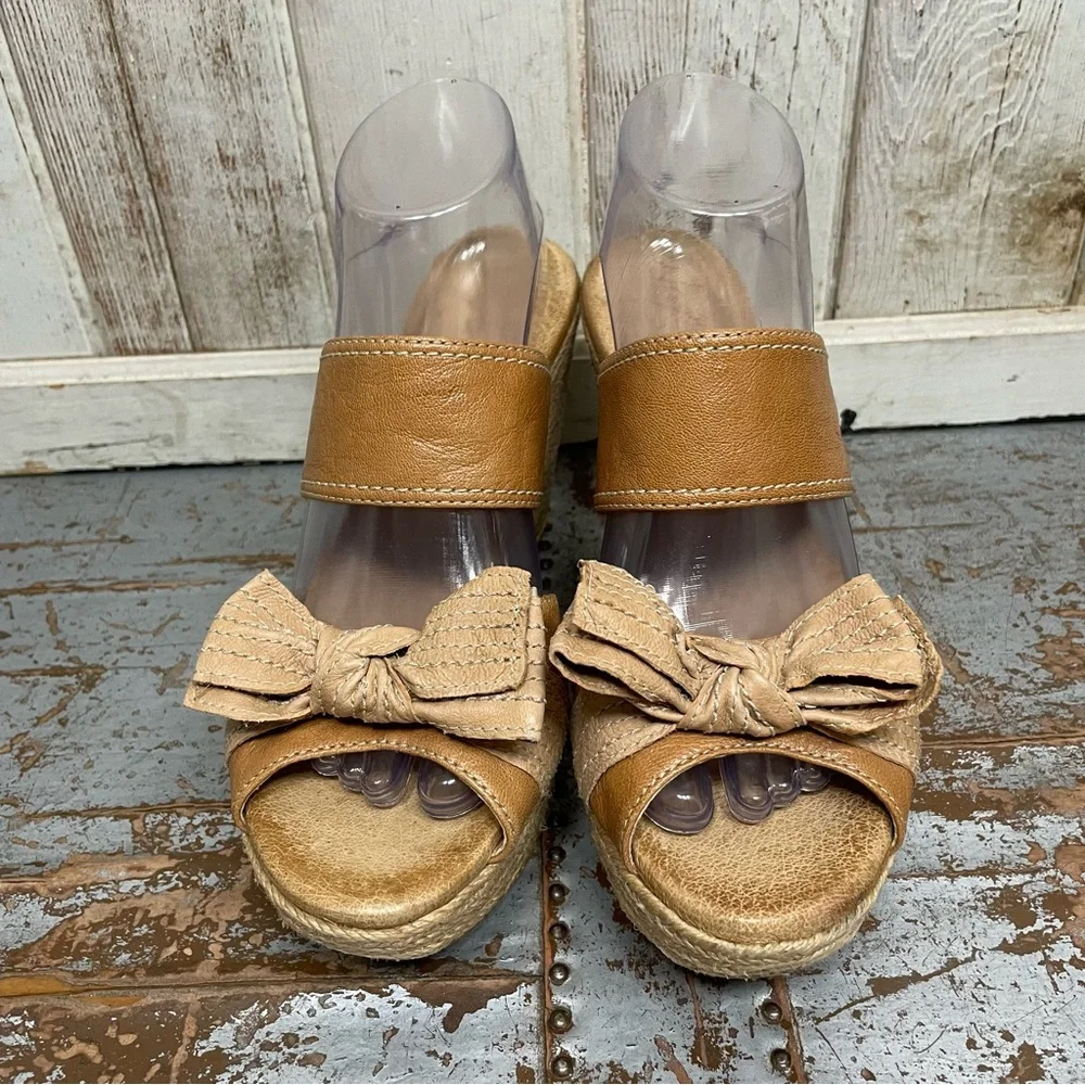 Naya Colette Wedge Espadrille